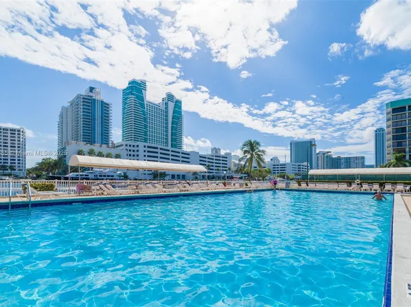 600 Parkview Dr APT 1123, Hallandale, FL 33009