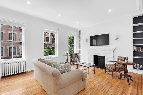 Rented by Christie's International Real Estate Group, LLC | media 1