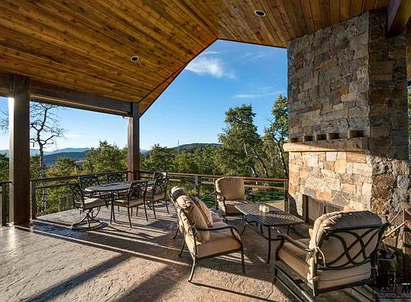 5th image of 175 Deer Clover Ln
