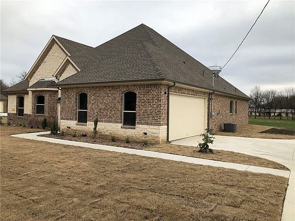 2nd image of 113 Silverwood Dr