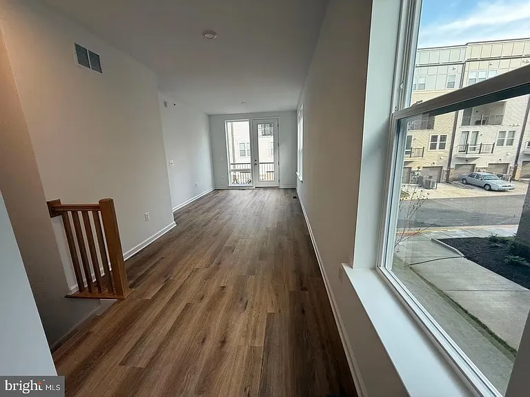 2528 Neabsco Common Pl — Photo 4