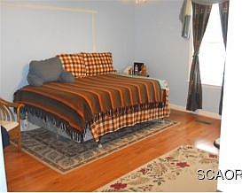 5th image of 424 Summit Dr