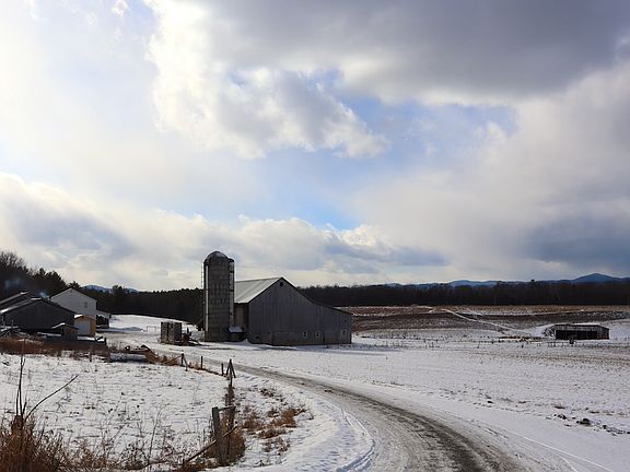 3rd image of 457 County Route 11