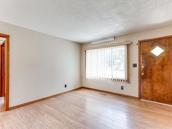 5th image of 5118 E Mount Vernon St