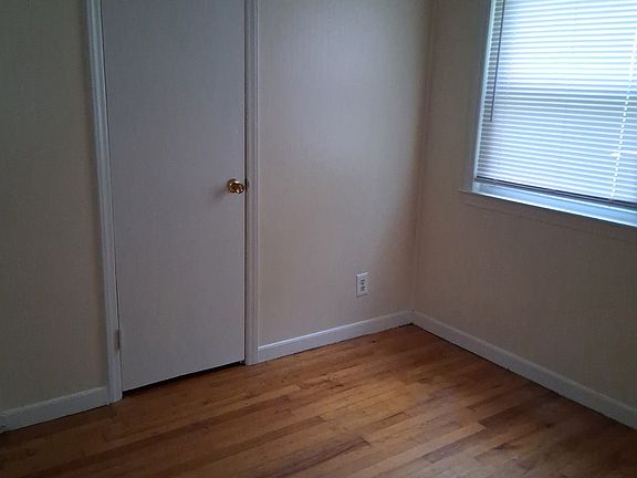 5th image of 1170 Addison Ave