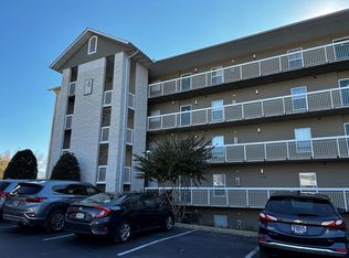 205 Ogle Dr, Pigeon Forge, TN 37863