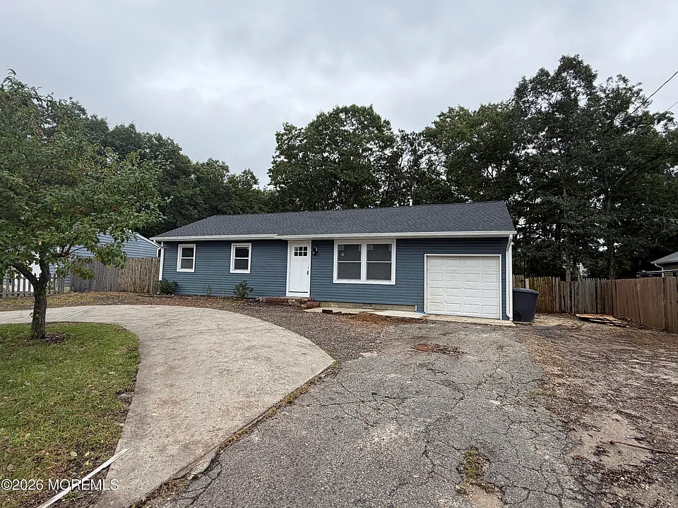 135 Nautilus Dr