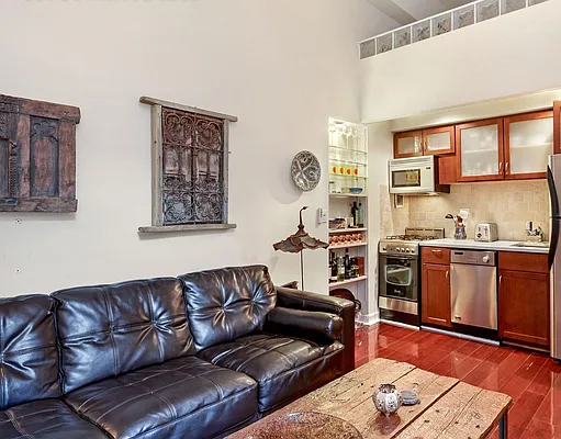 Rented by Keller Williams NYC | media 6