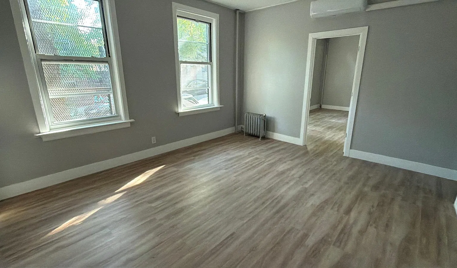 3 bed, $3,373 — Photo 2