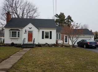 9570 Hartwig Dr, Clarence Center, NY 14032