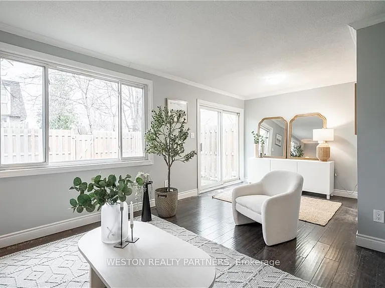 125 Limeridge Rd W #8 — Photo 14
