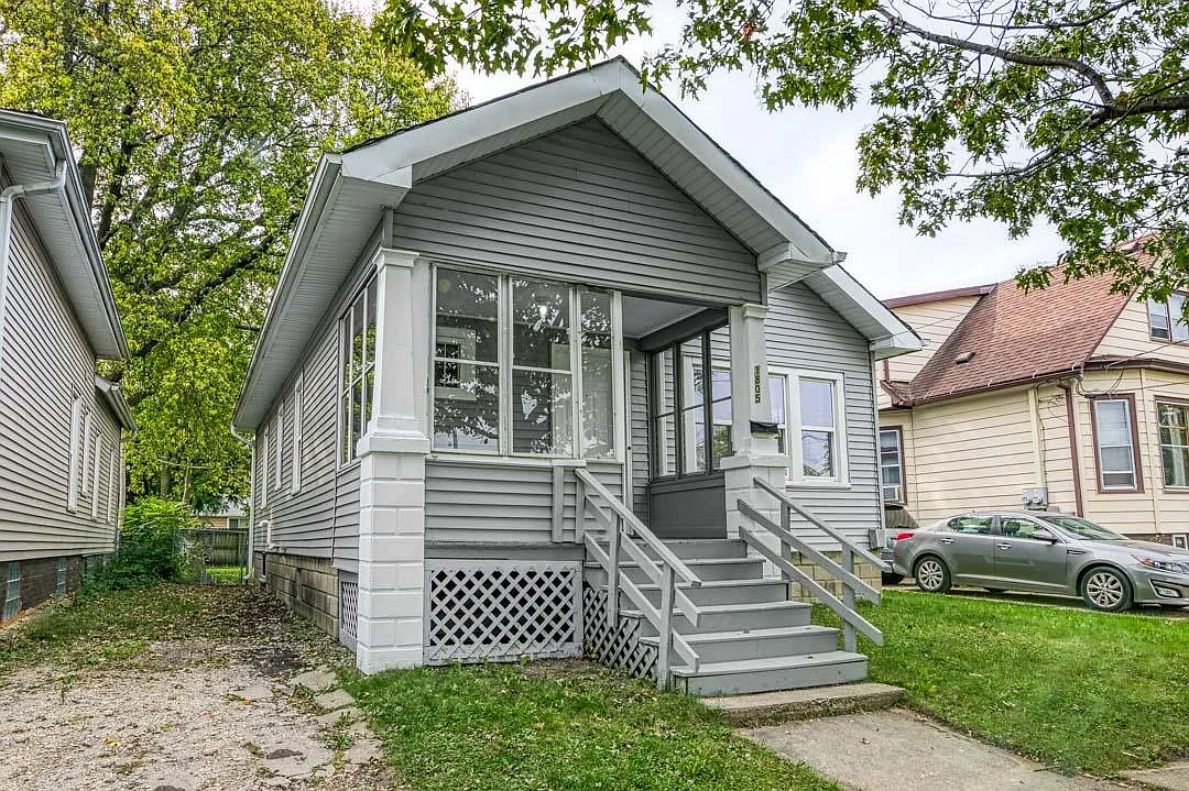 1805 53rd St photo 1