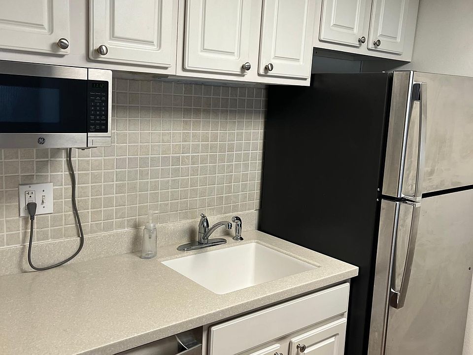 1st image of 502 Village Dr #502