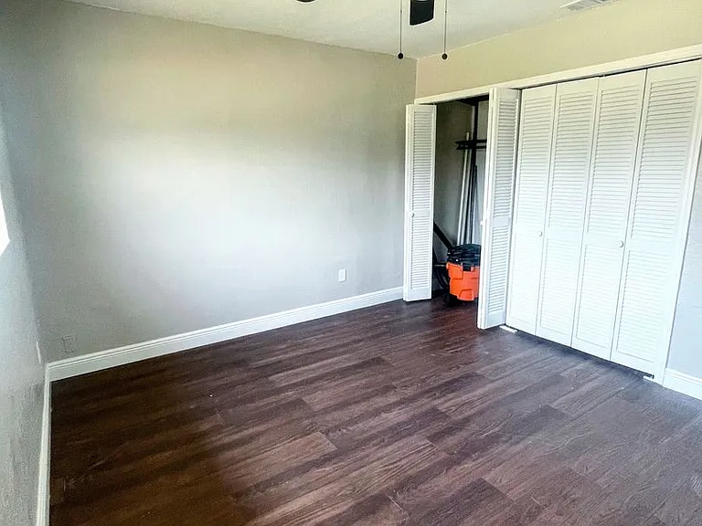 1206 N Oregon Ave — Photo 9