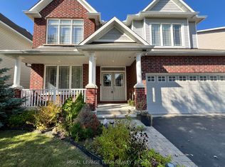 129 Tapestry Dr, Ottawa, ON K2J0H3