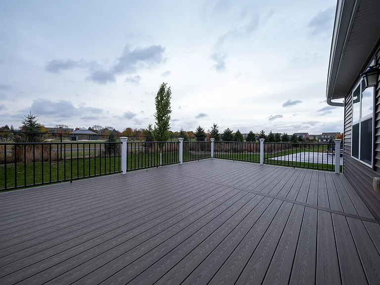 15141 Emory Cir — Photo 28