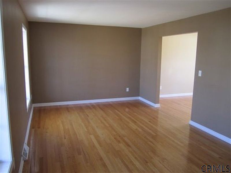 2nd image of 25 MILL