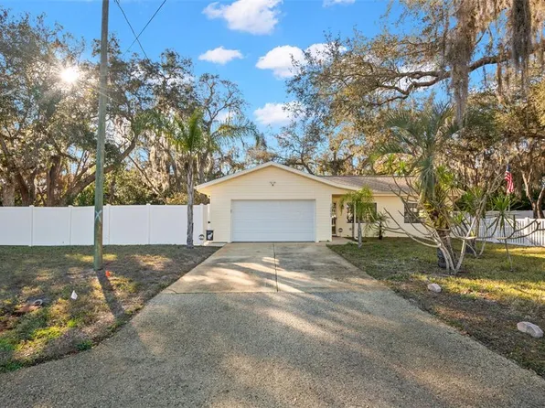 12005 Wren Ct, New Port Richey, FL 34654