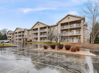 13070 W Bluemound Rd UNIT 206, Elm Grove, WI 53122