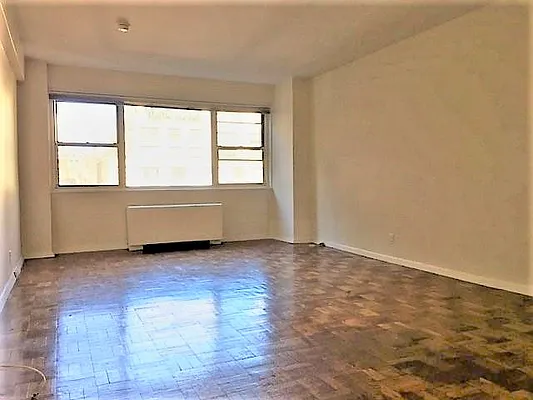 Rented by R New York | media 24