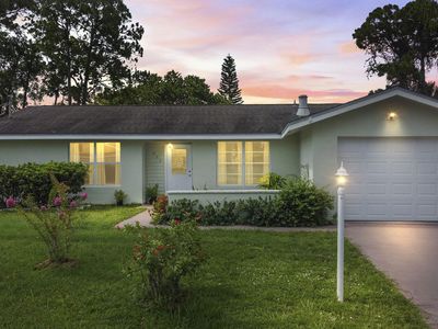 962 SE Atlantus Avenue, Port Saint Lucie, FL, 34983
