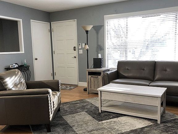 Spacious living room