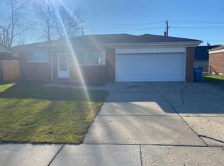 29203 Van Laan Dr, Warren, MI 48092