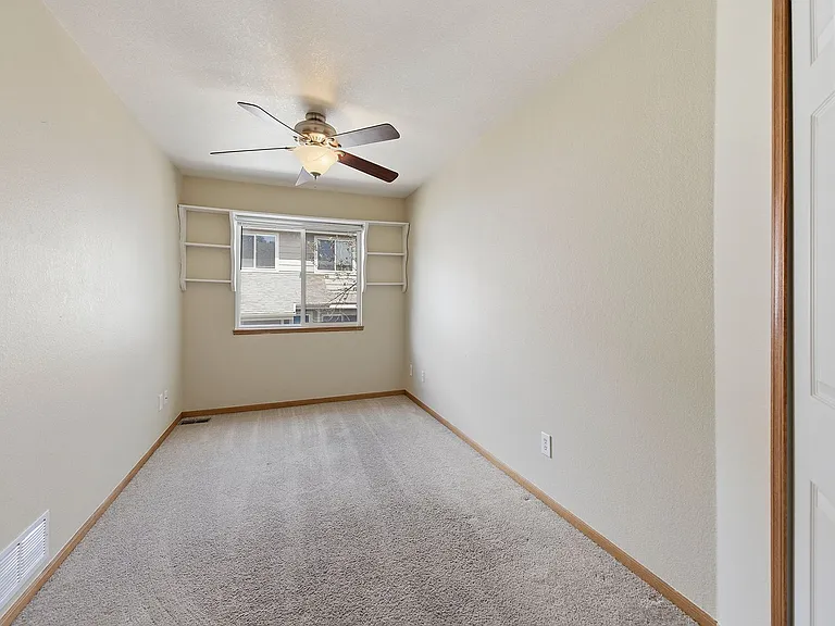 1637 Westbridge Dr #J2 — Photo 17