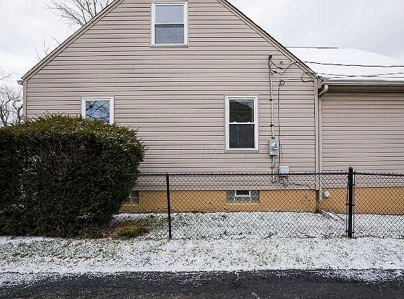 5th image of 1199 Lenore Ave