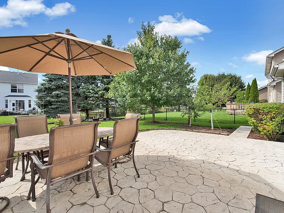 4th image of 2751 Hillsboro Ln