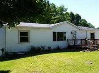 128 Park St, Adell, WI 53001