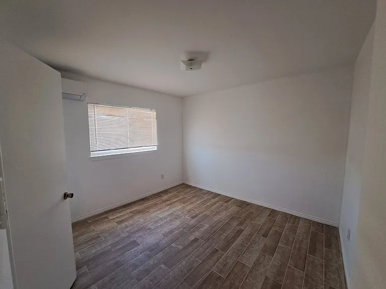 73223 Sun Valley Dr — Photo 2