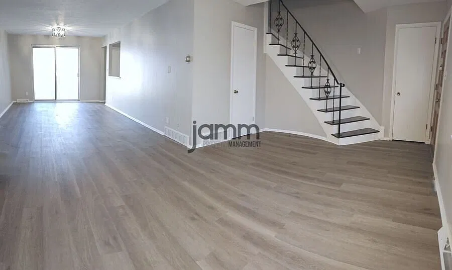Beautiful Remodeled 3 Bed 2 Bath! Coming Soon! — Photo 2