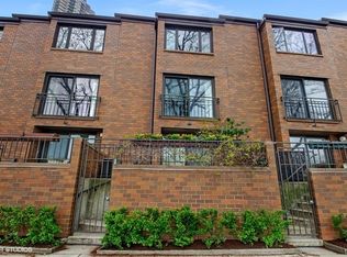 3700 N Lake Shore Dr APT 104, Chicago, IL 60613