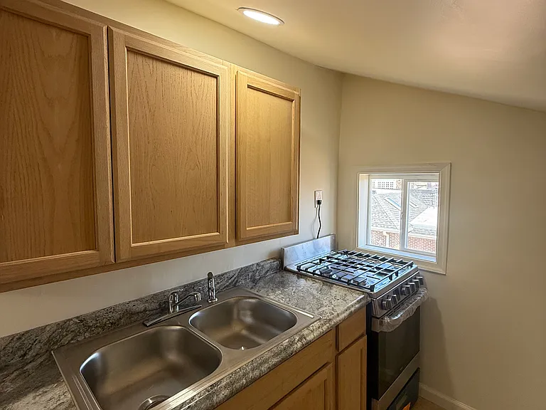 3203 Vickers Rd #2 — Photo 24
