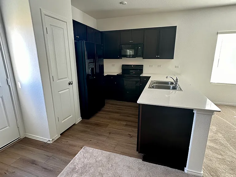1139 Catfish Ln — Photo 5