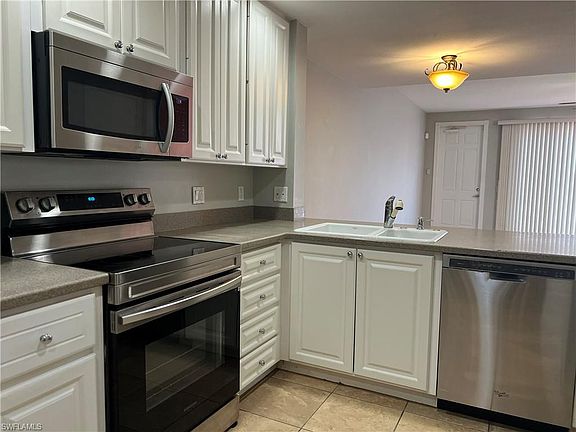 4th image of 28234 Villagewalk Cir