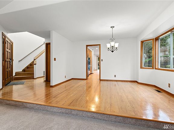 5th image of 17385 136th Pl SE
