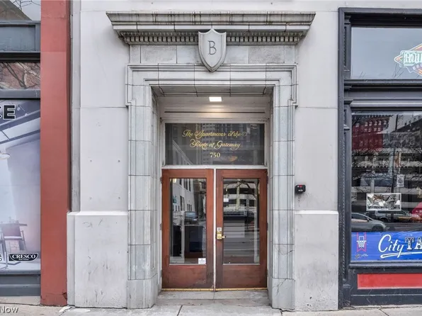 750 Prospect Ave E APT 403, Cleveland, OH 44115