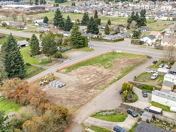 4th image of NE 56th Ave