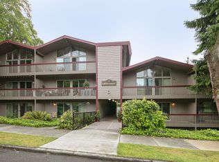 10295 NE 189th St #204, Bothell, WA 98011