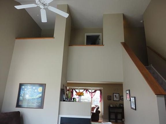 2nd image of 115 Pine Creek Dr