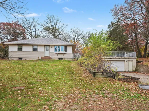 16271 Valley Dr NW, Andover, MN 55304