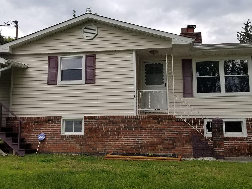 1st image of 135 Sulphur Springs Cir