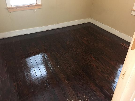 3rd image of 2354 Willow Beach St #1