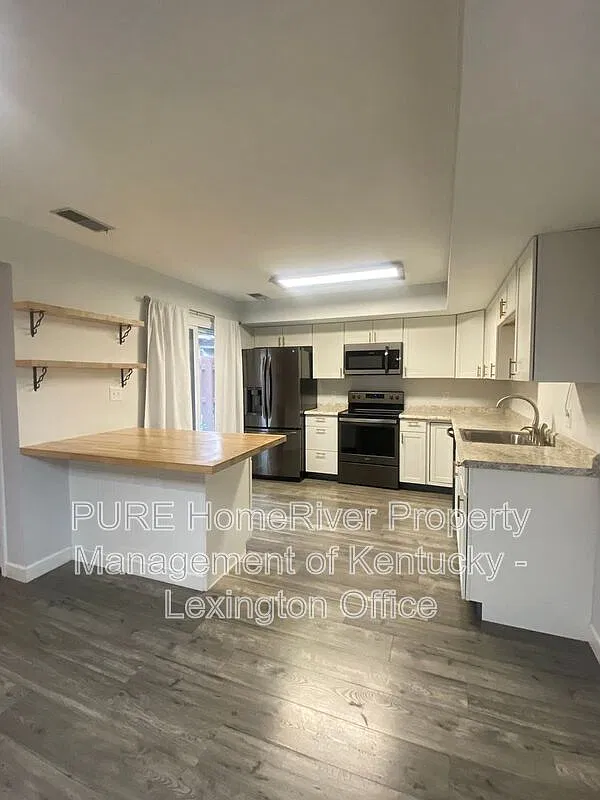 2 bed, 1.5 bath, 1230 sqft, $1,395 — Photo 1