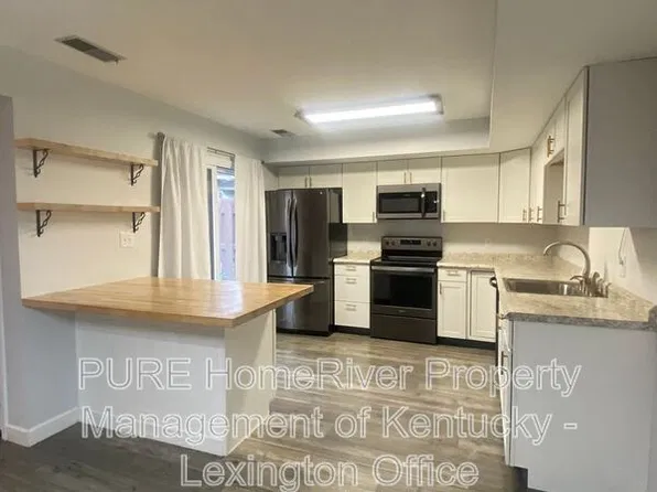 429 Darby Creek Rd APT D, Lexington, KY 40509