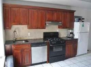 135 Green Ln #2, Philadelphia, PA 19127