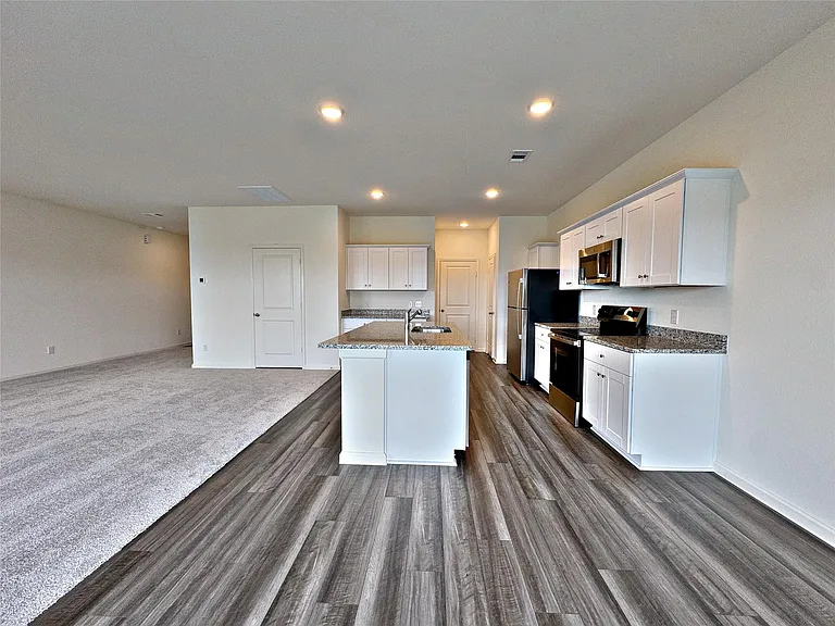 8431 Vacek Crossing Way — Photo 22