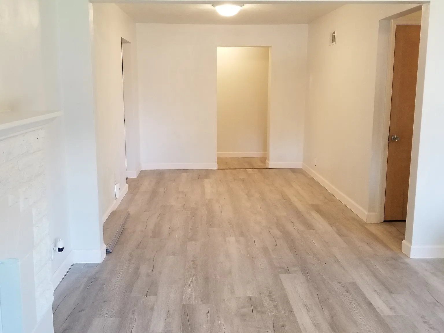 949 Chain Of Rocks Dr — Photo 2